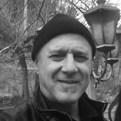Simon Lovell